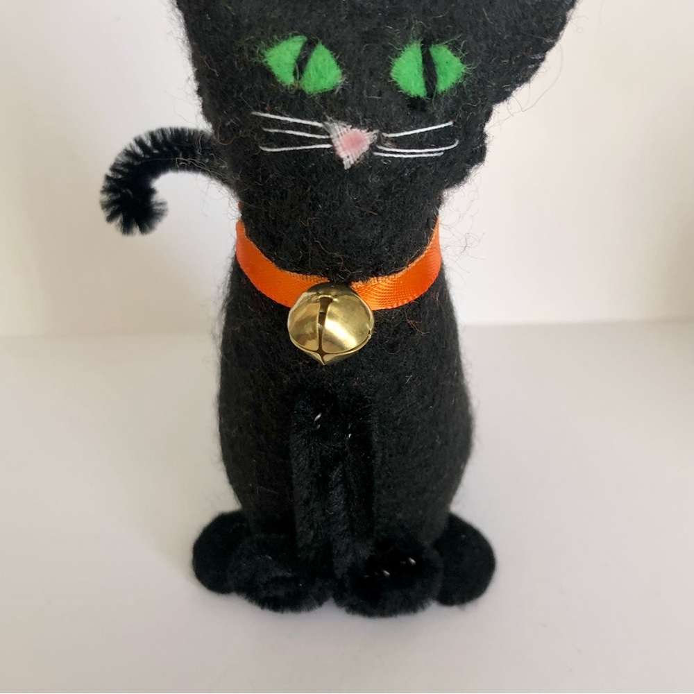 Black Cat Felt art doll hand-sewn handmade Orange ribbon bell - Picture 8 of 9